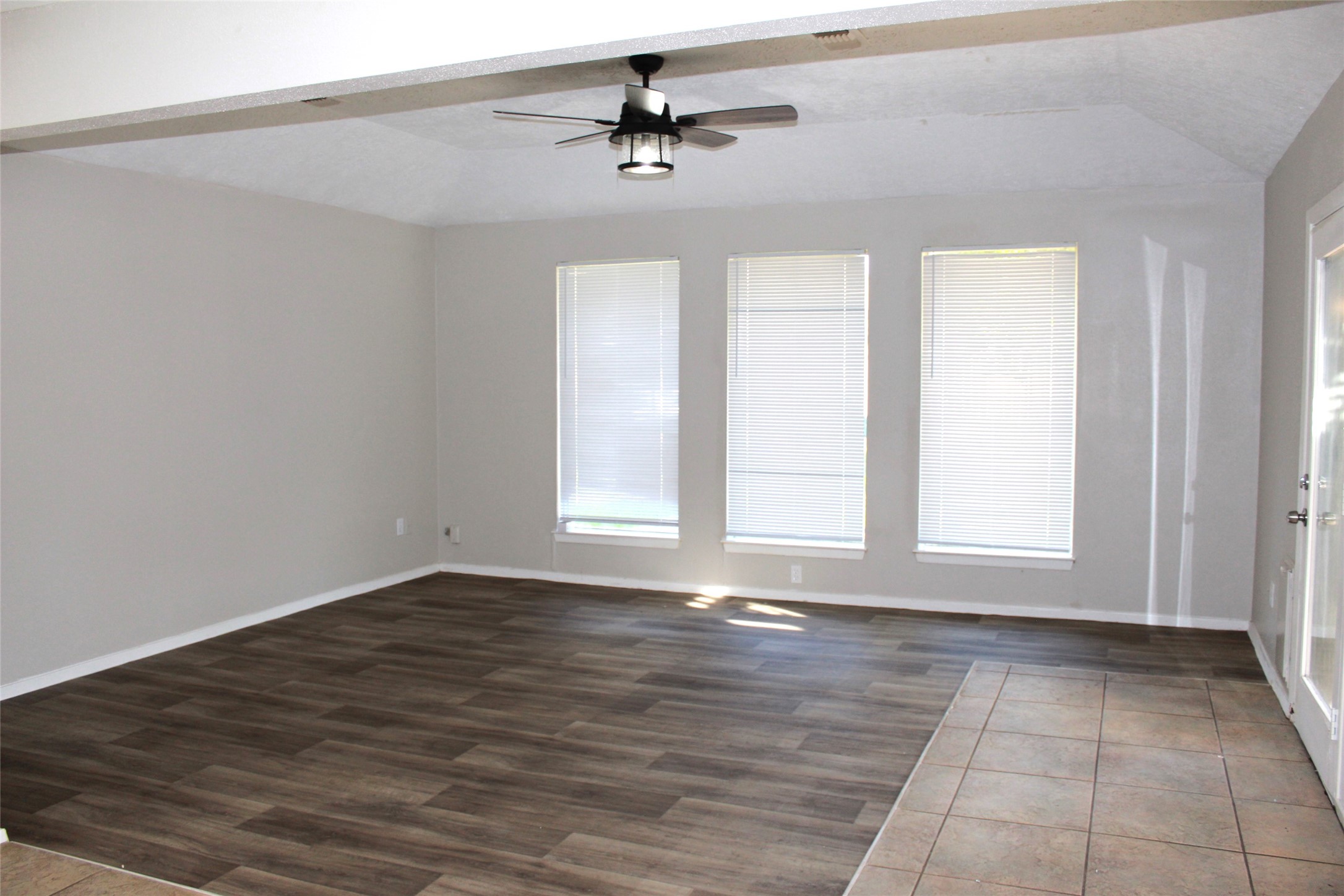 4406 Lost Lake Lane Spring, TX 77388 - Photo 9 of 36