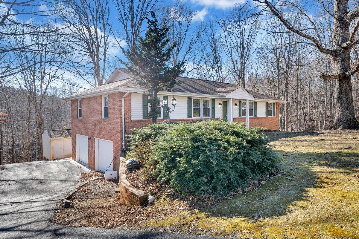90 Kristen Forest Road Hardy, VA 24101 - Photo 36 of 40 MIB00425