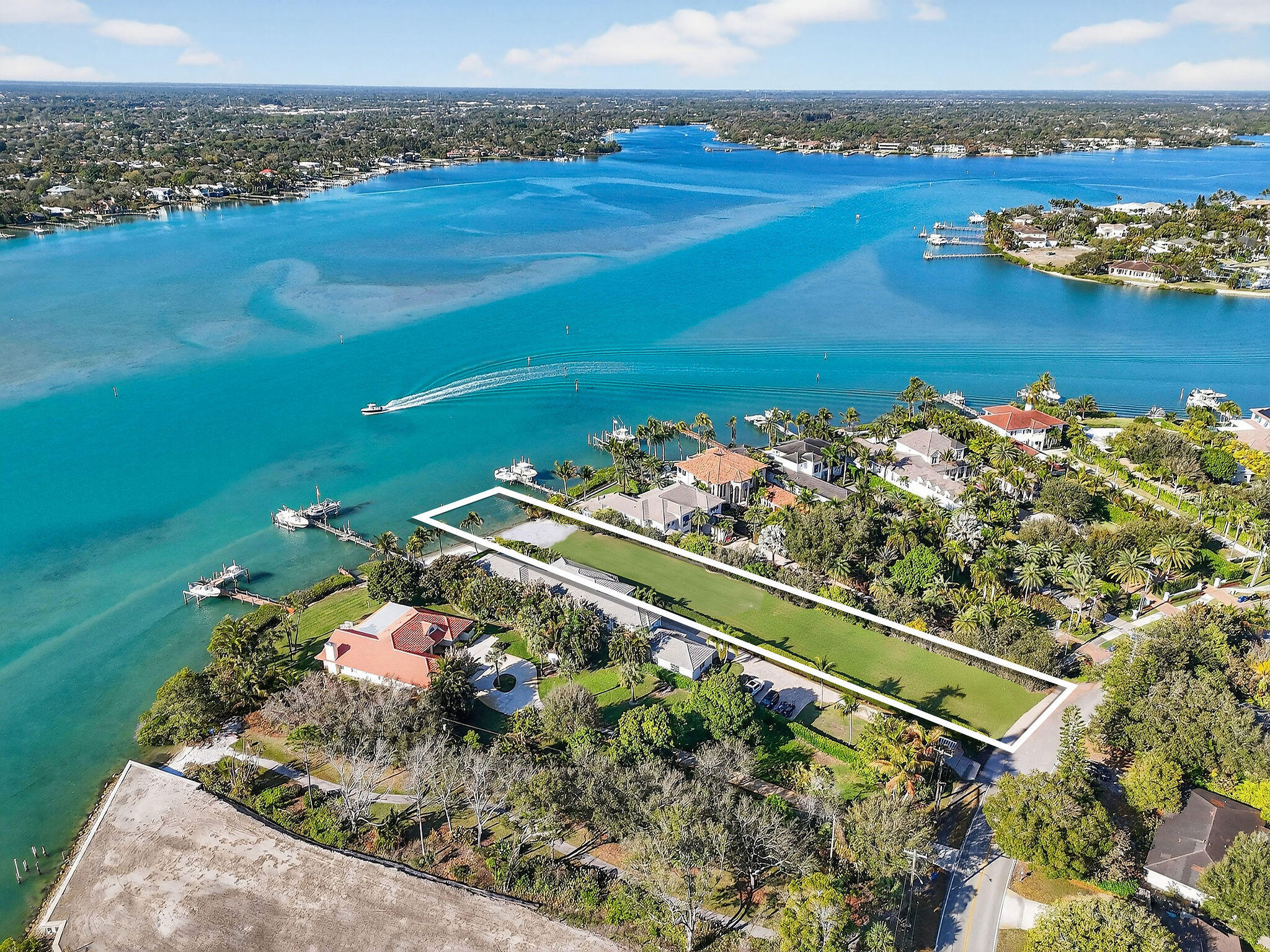 114 West Riverside Drive Jupiter, FL 33469 - Photo 11 of 35 114WRiversideDrAerials(34)EDIT01