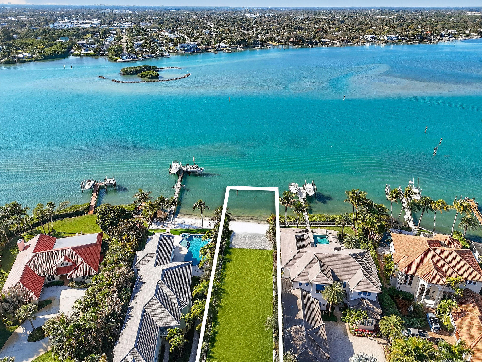 114 West Riverside Drive Jupiter, FL 33469 - Photo 16 of 35 114WRiversideDrAerials(27)EDIT01