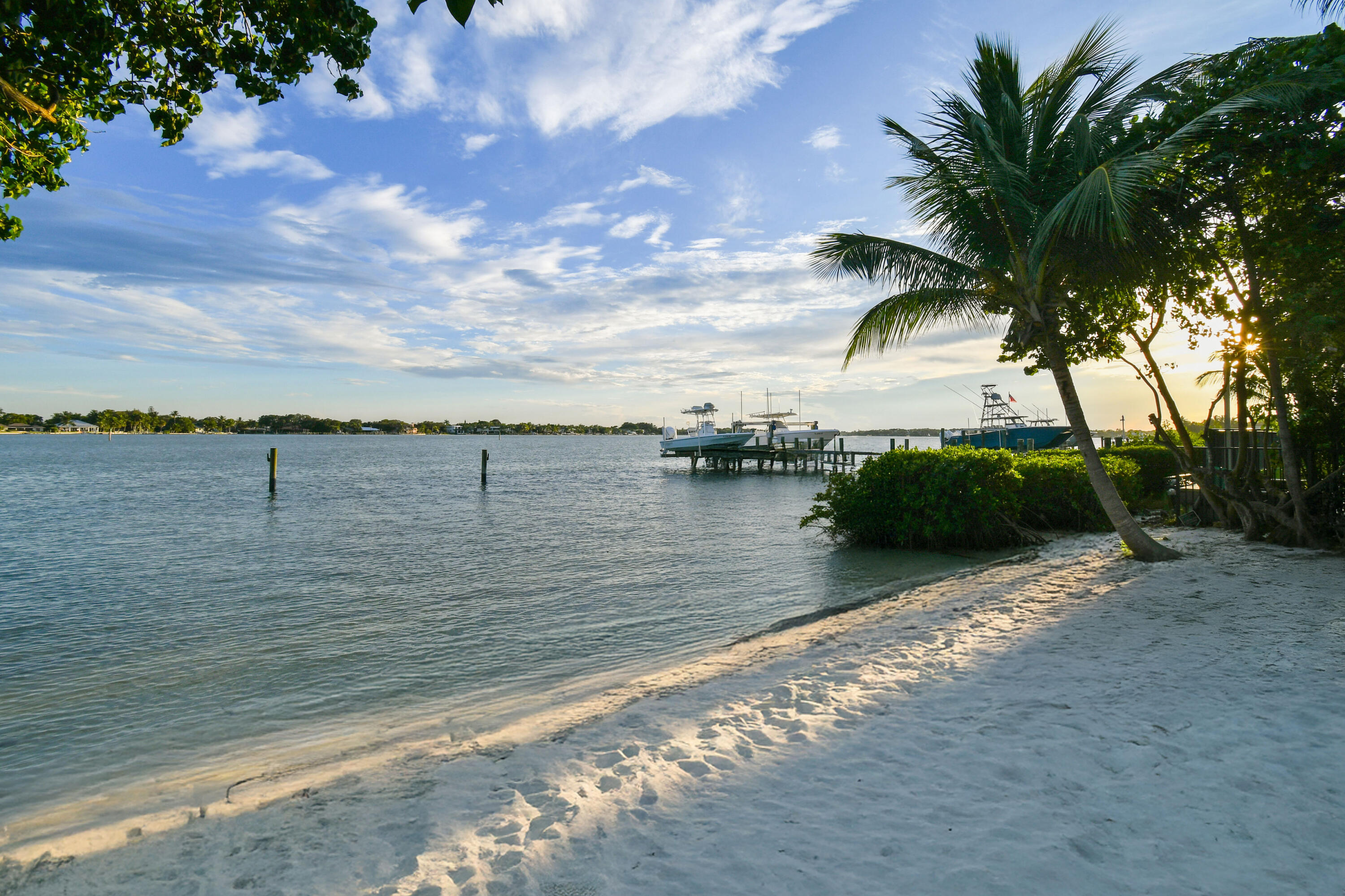 114 West Riverside Drive Jupiter, FL 33469 - Photo 19 of 35 114WRversideDr-Twilights(4)EDIT