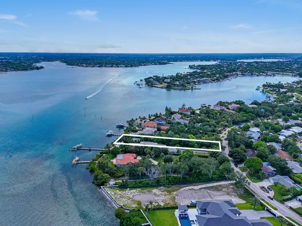 $5,495,000 | 114 West Riverside Drive, Jupiter, FL 33469