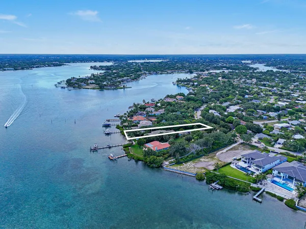 $5,495,000 | 114 West Riverside Drive, Jupiter, FL 33469