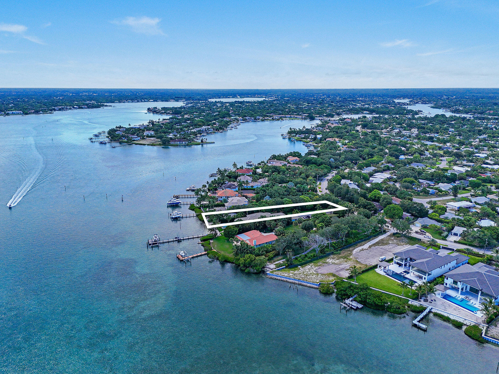 114 West Riverside Drive Jupiter, FL 33469 - Photo 28 of 35 114WRiversideDrAerials(30)a