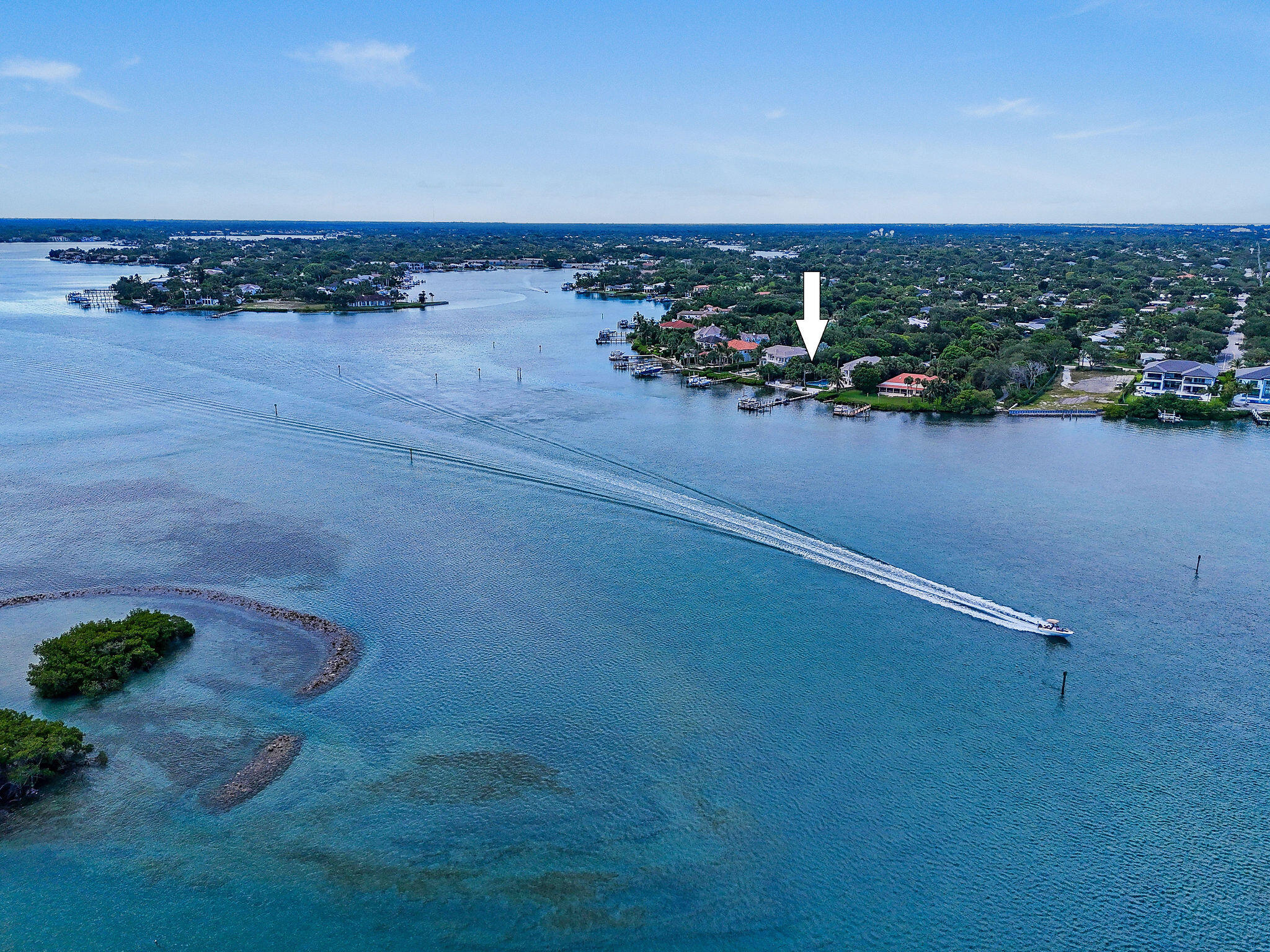 114 West Riverside Drive Jupiter, FL 33469 - Photo 29 of 35 114WRiversideDrAerials(31)a