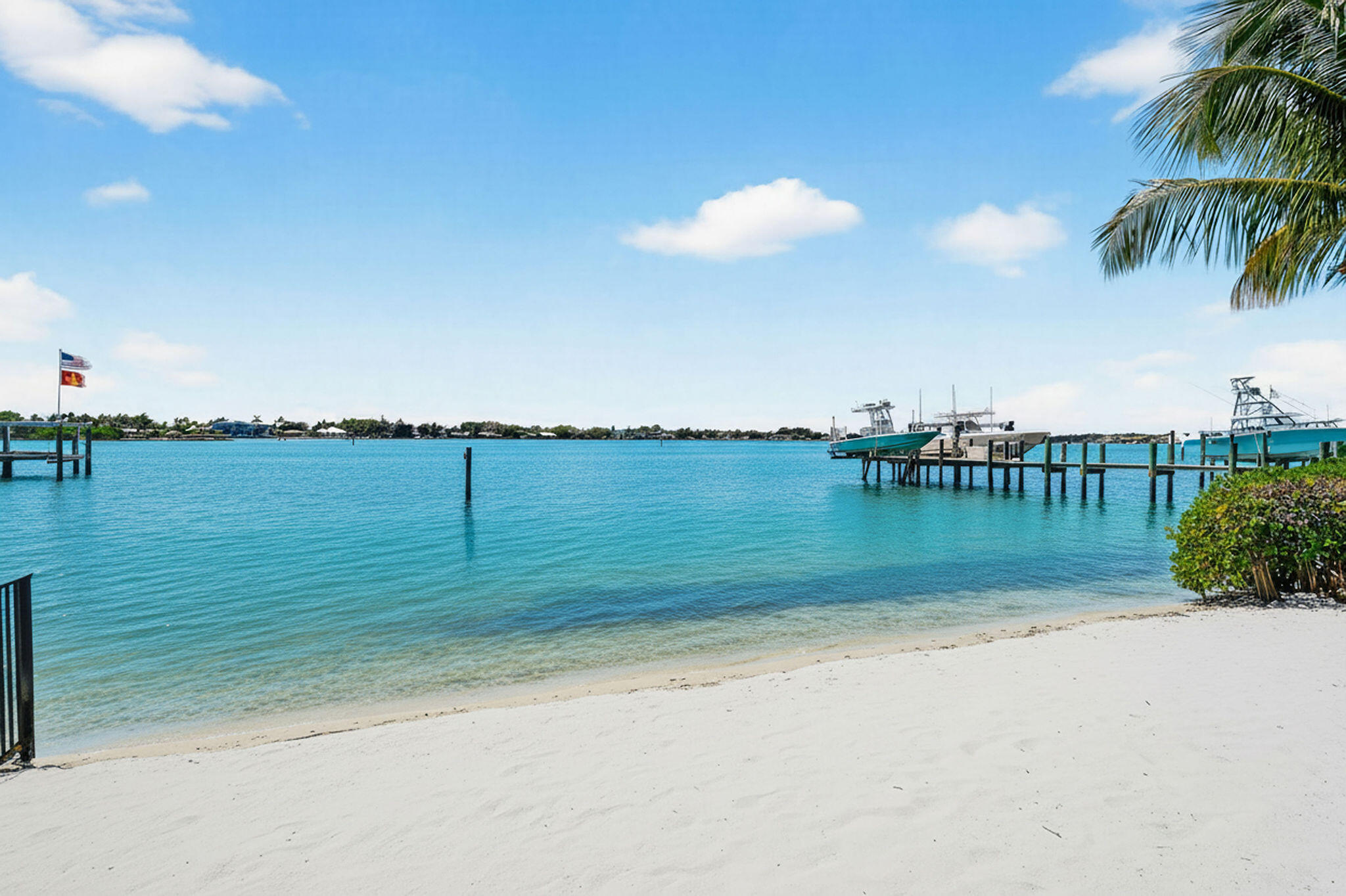 114 West Riverside Drive Jupiter, FL 33469 - Photo 3 of 35 114WRiversideDr-March10(6)EDITv2