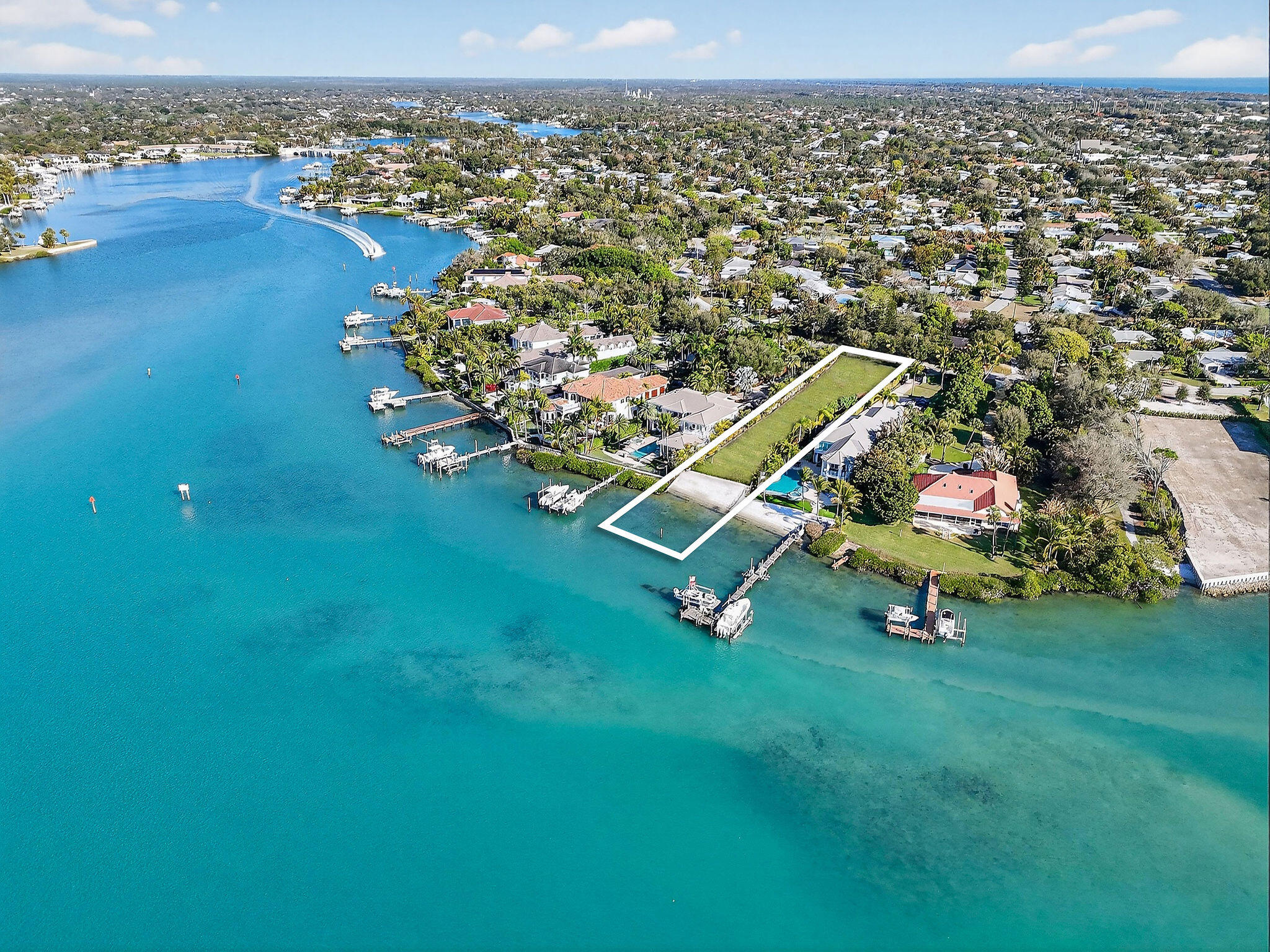 114 West Riverside Drive Jupiter, FL 33469 - Photo 9 of 35 114WRiversideDrAerials(30)EDIT01