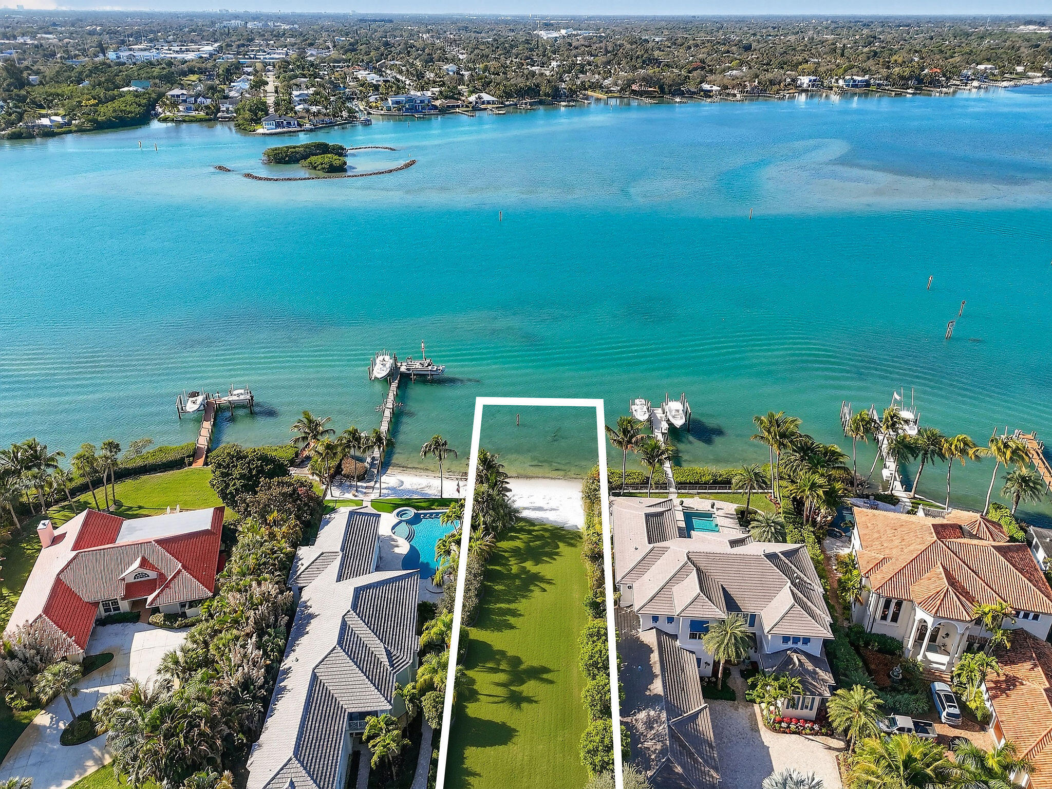 114 West Riverside Drive Jupiter, FL 33469 - Photo 10 of 35 114WRiversideDrAerials(20)EDIT01