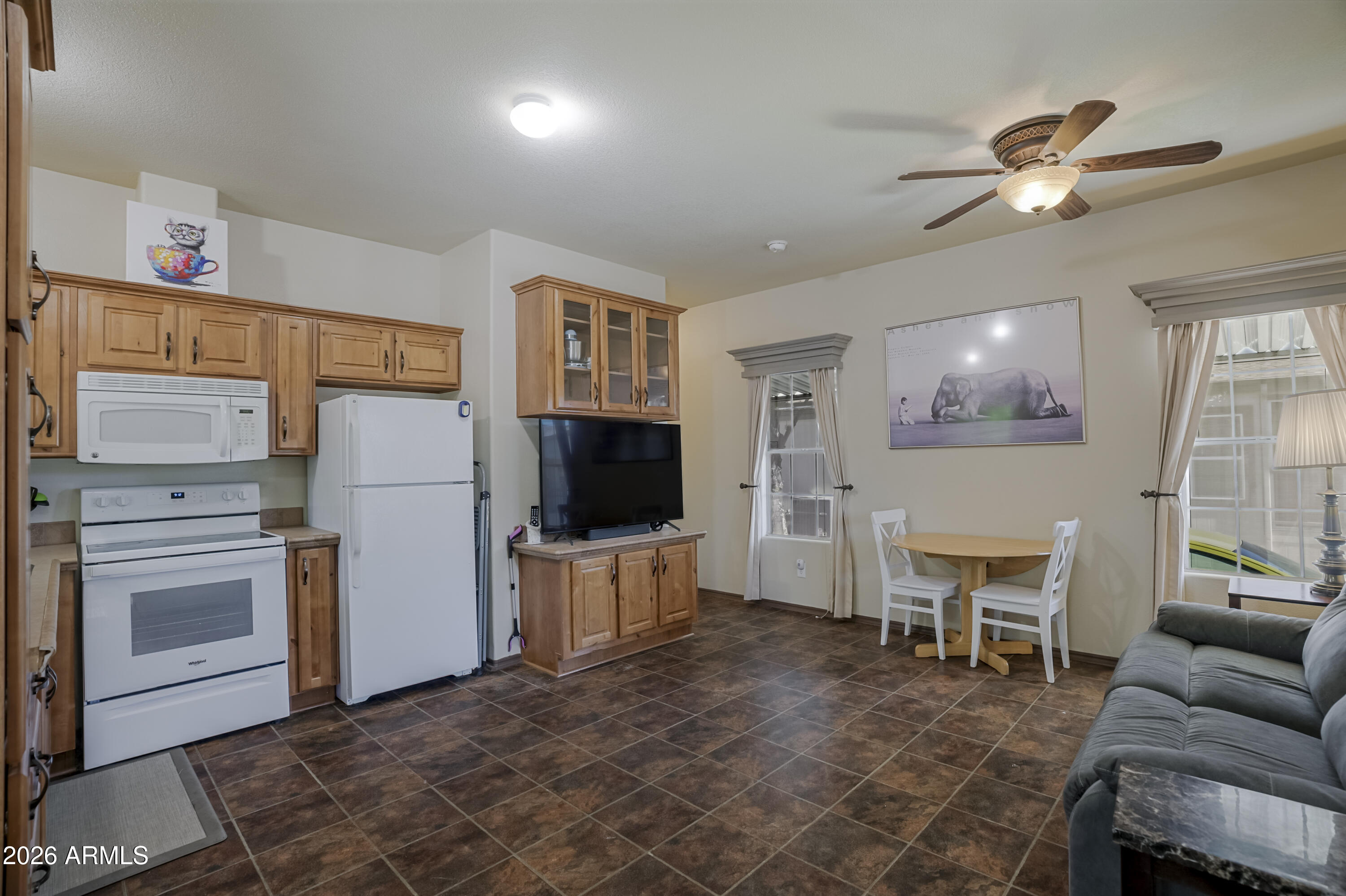 11250 East State Rte 69, Unit 2221 Dewey, AZ 86327 - Photo 7 of 20 Great Room 1