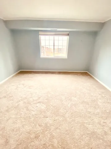 $1,650 | 1519 North Windsor Drive, Unit 312, Arlington Heights, IL 60004