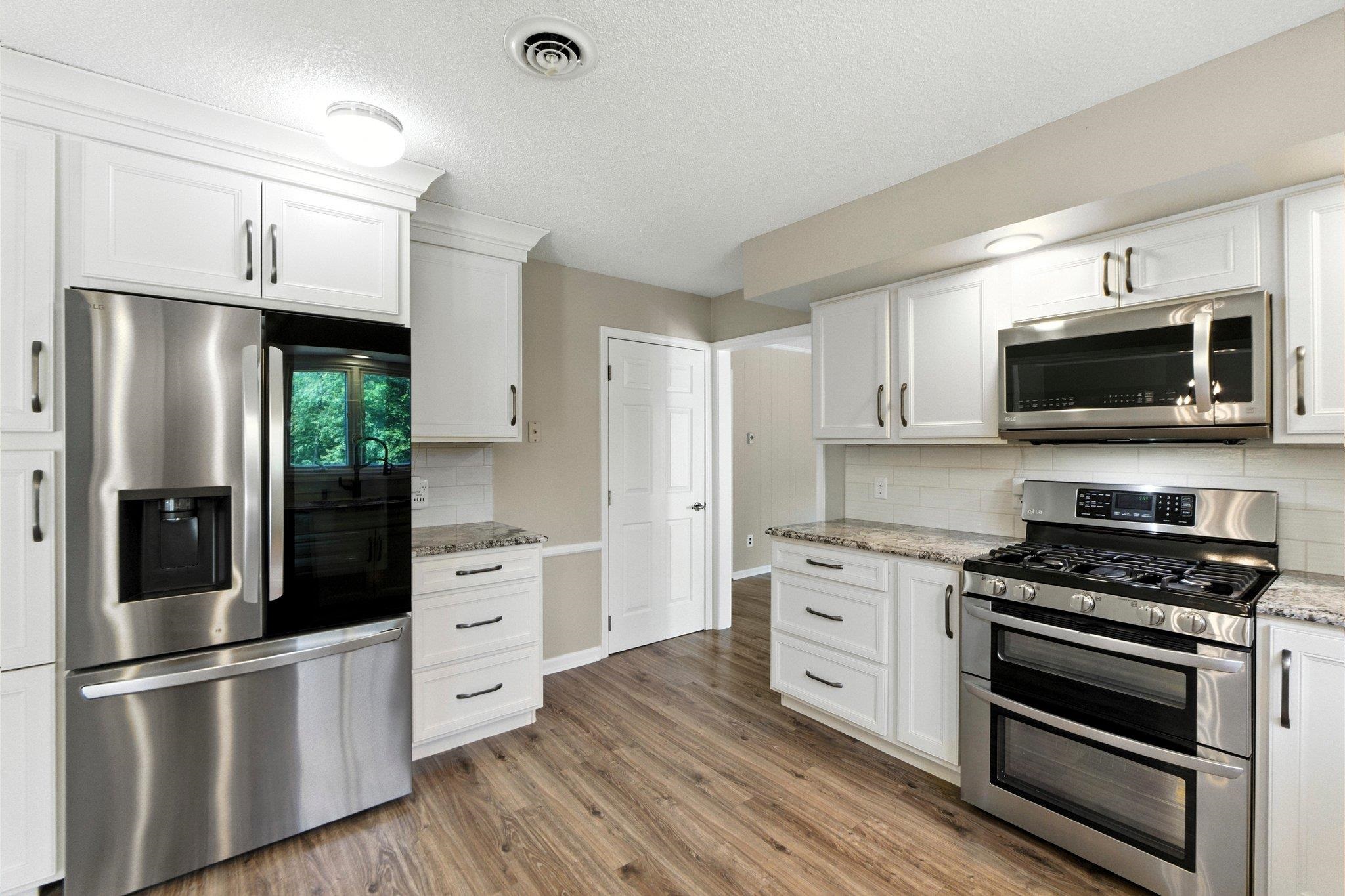 9824 Iron Bridge Road Roanoke, IN 46783 - Photo 5 of 36
