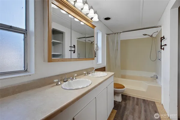 $414,950 | 31421 62nd Ave Court South, Roy, WA 98580