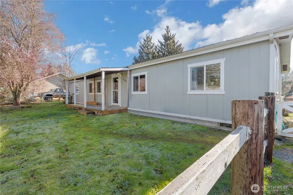 $414,950 | 31421 62nd Ave Court South, Roy, WA 98580