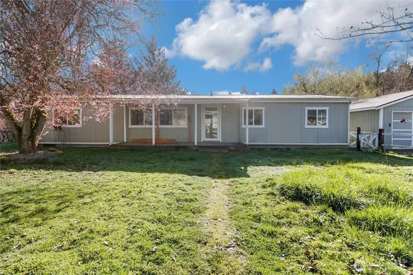 $414,950 | 31421 62nd Ave Court South, Roy, WA 98580