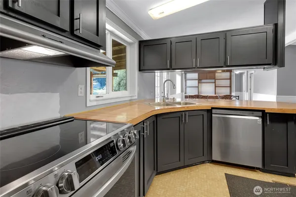 $414,950 | 31421 62nd Ave Court South, Roy, WA 98580