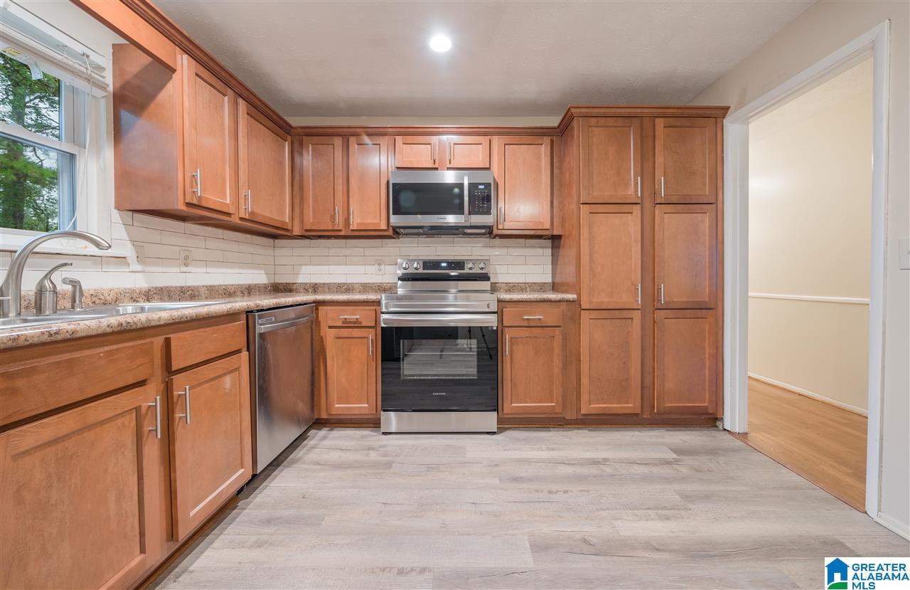 5323 Dixieland Road Birmingham, AL 35210 - Photo 7 of 31