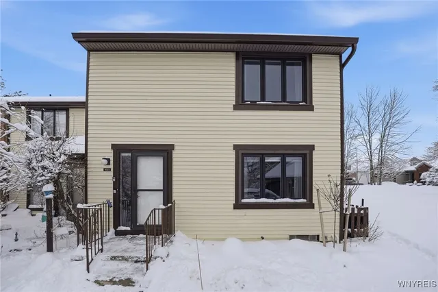 $249,900 | 1651 Charlesgate Circle, Unit 1651, Amherst, NY 14051