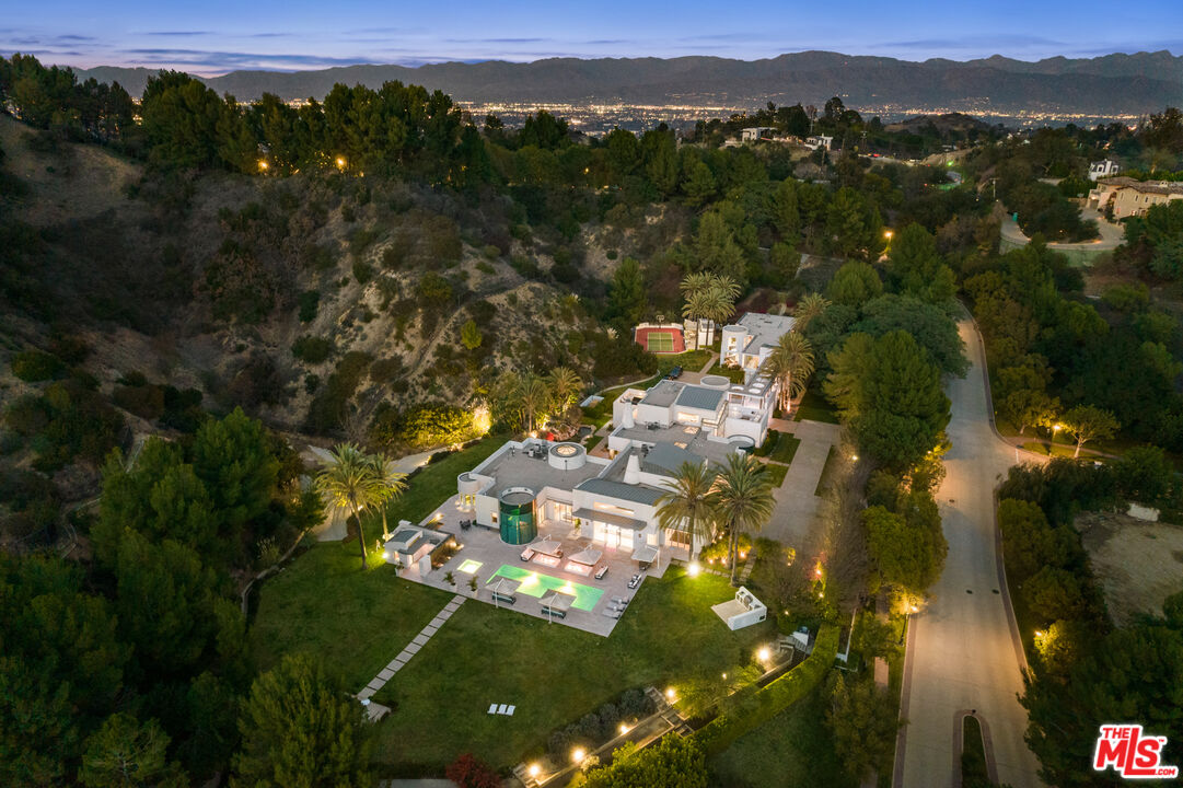 72 Beverly Park Beverly Hills, CA 90210 - Photo 2 of 38