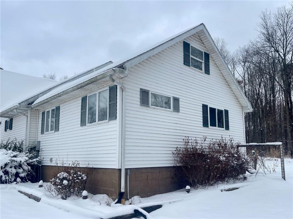 88 Fleming Road Grove City, PA 16127 - Photo 3 of 20 a front view of a house