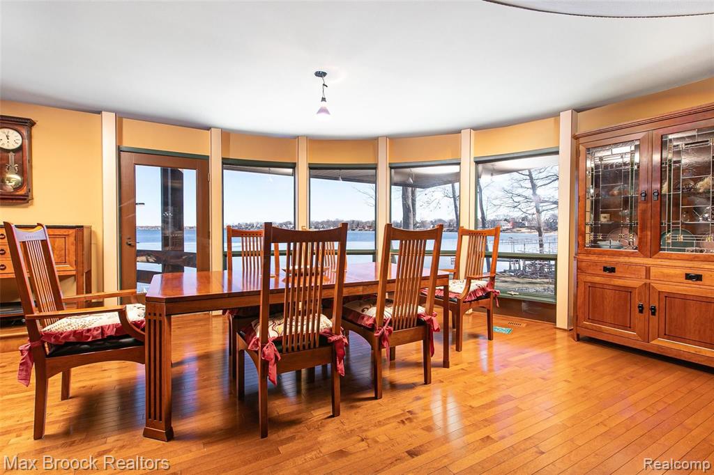 4200 Commerce Road West Bloomfield, MI 48324 - Photo 10 of 41
