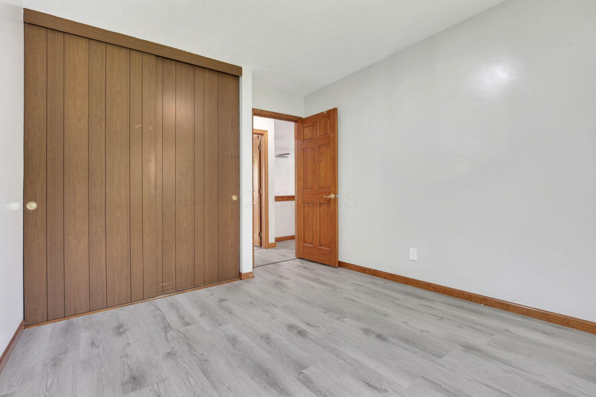 1588 Fall Brook Road Columbus, OH 43223 - Photo 23 of 54