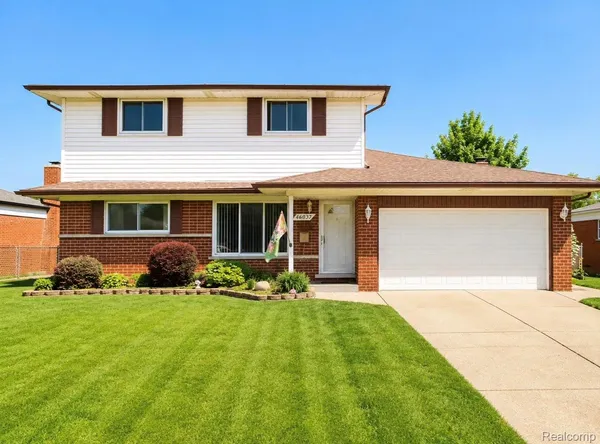 $299,998 | 14033 Edison Drive, Warren, MI 48088