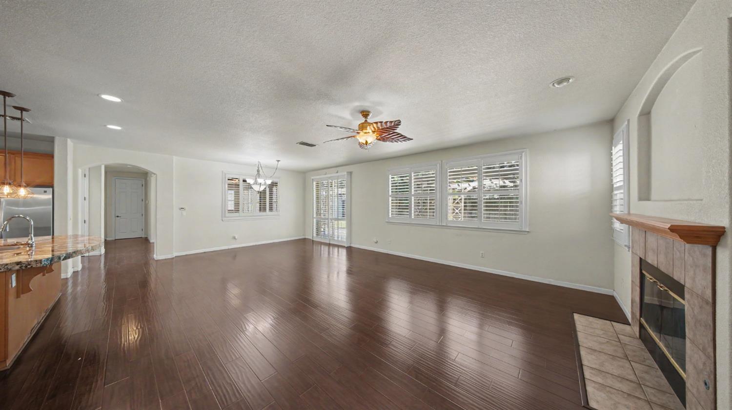 379 John Kamps Way Ripon, CA 95366 - Photo 14 of 43