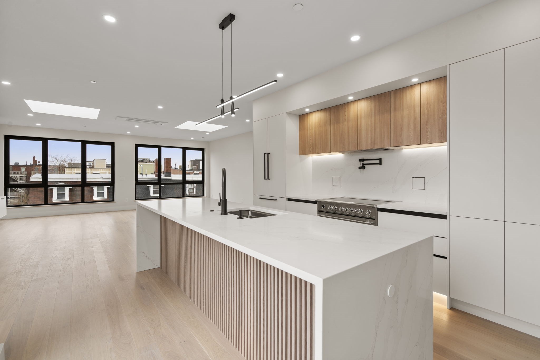 152 West 3rd Street, Unit 2 Boston, MA 02127 - Photo 1 of 14 Gallery Image 1