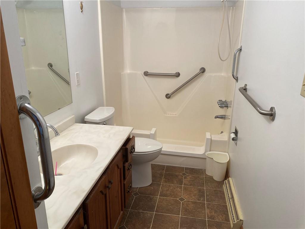 2765 Brodhead Road Aliquippa, PA 15001 - Photo 4 of 7 Gallery Image 4
