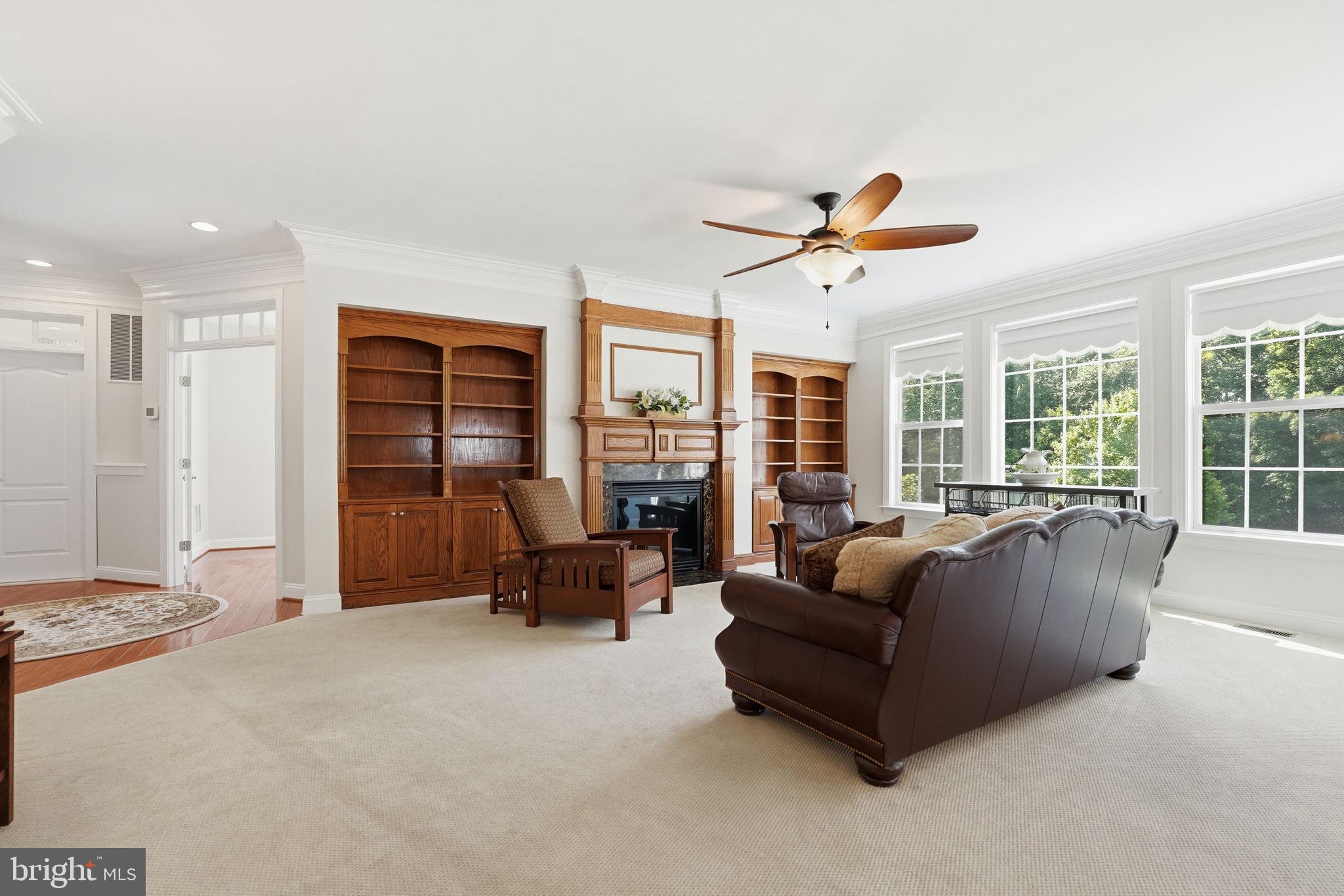 13060 Queen Chapel Road Woodbridge, VA 22193 - Photo 12 of 77 Large family room