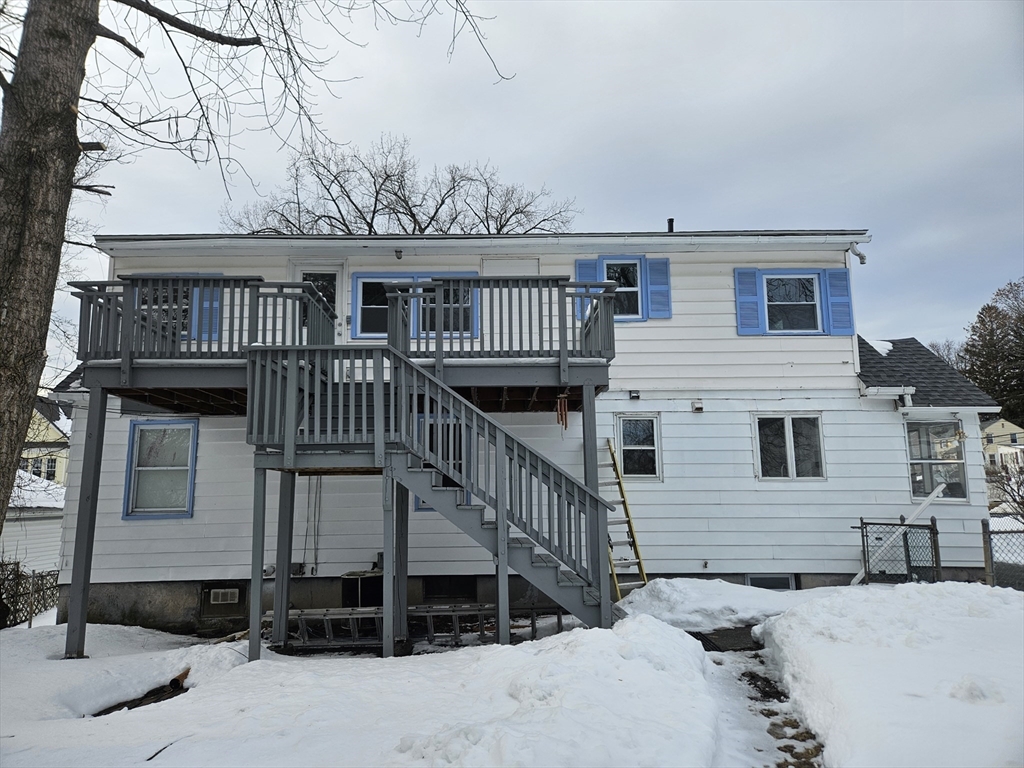 113 Lexington Street Springfield, MA 01107 - Photo 3 of 17