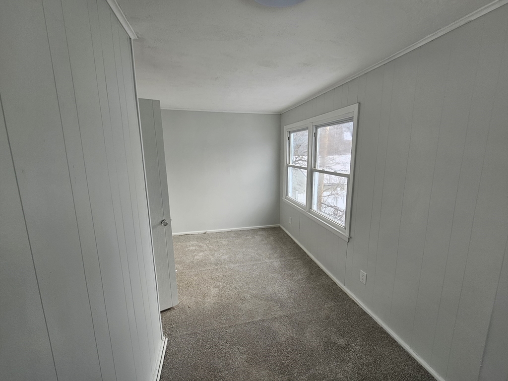 113 Lexington Street Springfield, MA 01107 - Photo 7 of 17