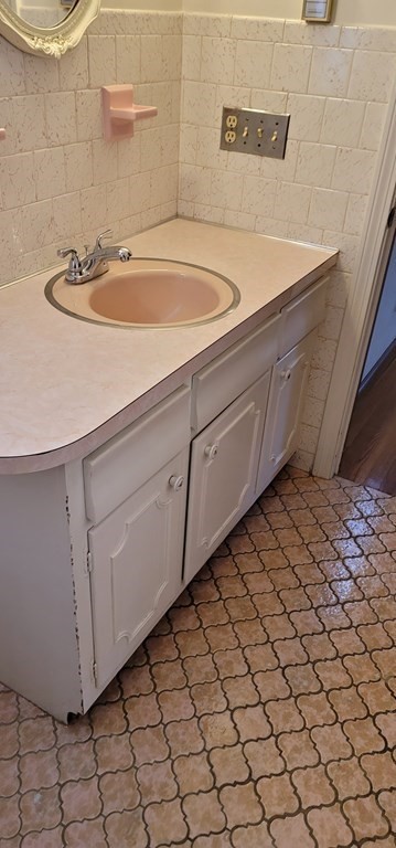 30 Miscoe Road Worcester, MA 01604 - Photo 23 of 42 Gallery Image 23
