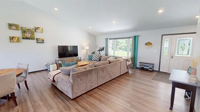 $269,500 | 305 1st Avenue Southwest, Geneva, MN 56035