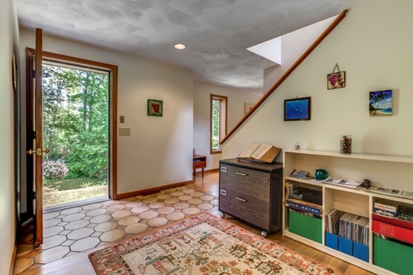 180 East Emerson Road Lexington, MA 02420 - Photo 6 of 27