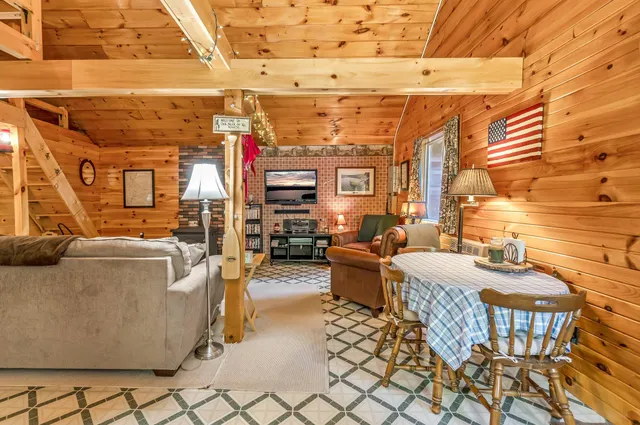 $399,000 | 5 Pine Lane, Dallas Plt, ME 04970