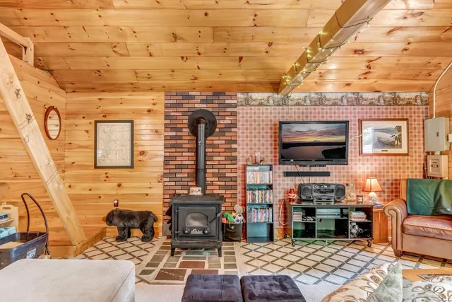 $399,000 | 5 Pine Lane, Dallas Plt, ME 04970