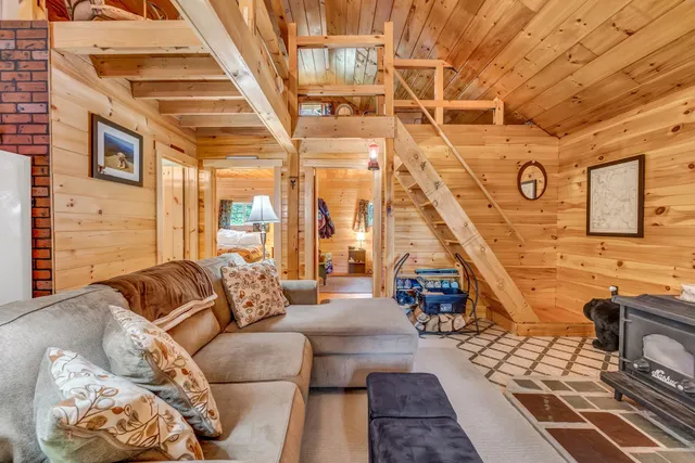 $385,000 | 5 Pine Lane, Dallas Plt, ME 04970