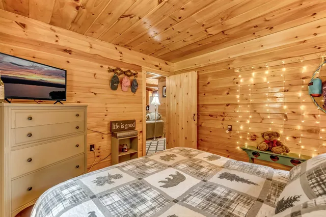 $399,000 | 5 Pine Lane, Dallas Plt, ME 04970