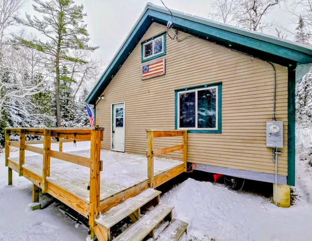 $385,000 | 5 Pine Lane, Dallas Plt, ME 04970