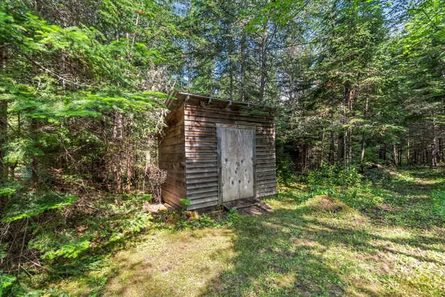 $385,000 | 5 Pine Lane, Dallas Plt, ME 04970
