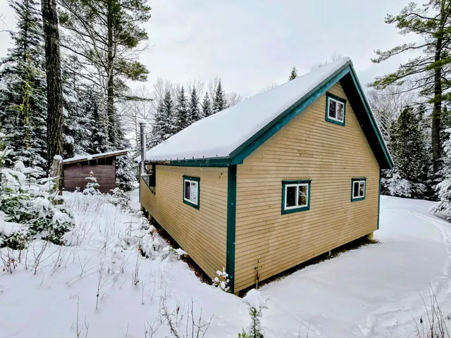 $385,000 | 5 Pine Lane, Dallas Plt, ME 04970