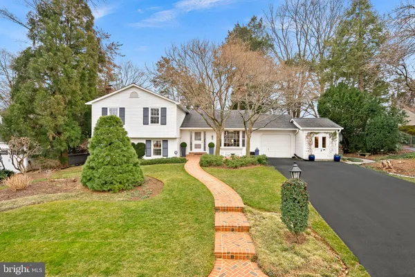 $1,250,000 | 8527 Pappas Way, Annandale, VA 22003