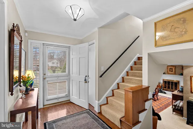 $1,300,000 | 8527 Pappas Way, Annandale, VA 22003