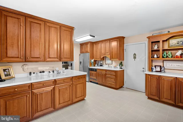 $1,300,000 | 8527 Pappas Way, Annandale, VA 22003