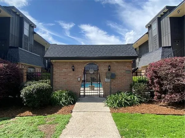 $1,250 | 3400 North Arnoult Road, Unit 210, Metairie, LA 70002