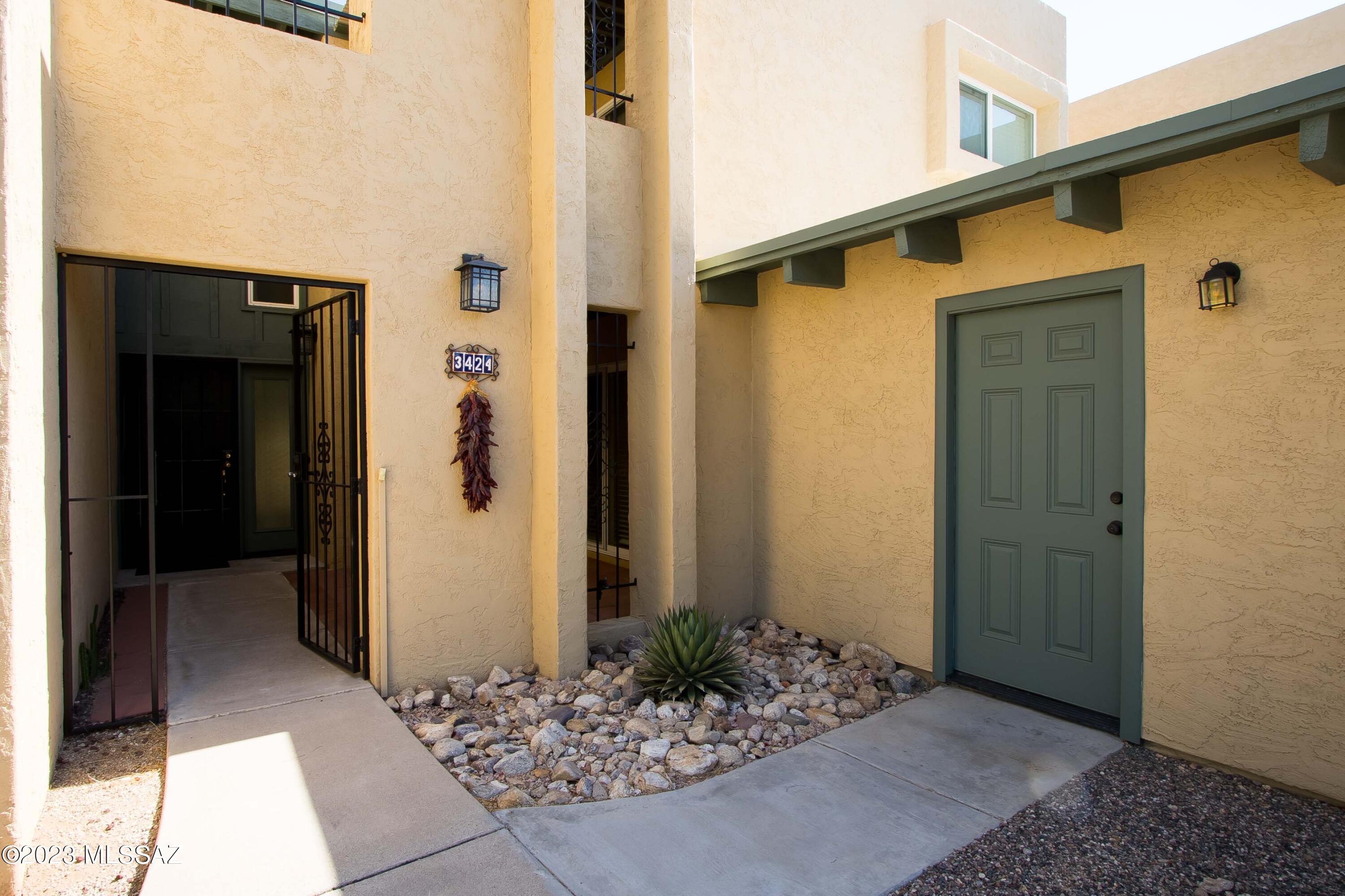 3424 North Eagle Road Tucson, AZ 85750 - Photo 3 of 39 Gallery Image 3