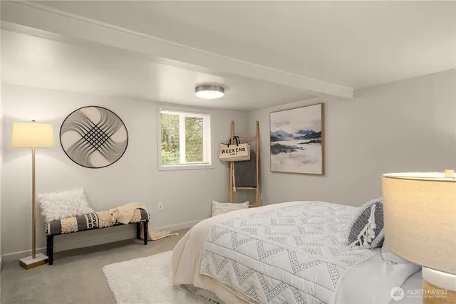 $1,900 | 806 Northeast 71st Street, Unit B, Seattle, WA 98115