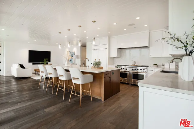 $15,249,000 | 934 1st Street, Manhattan Beach, CA 90266