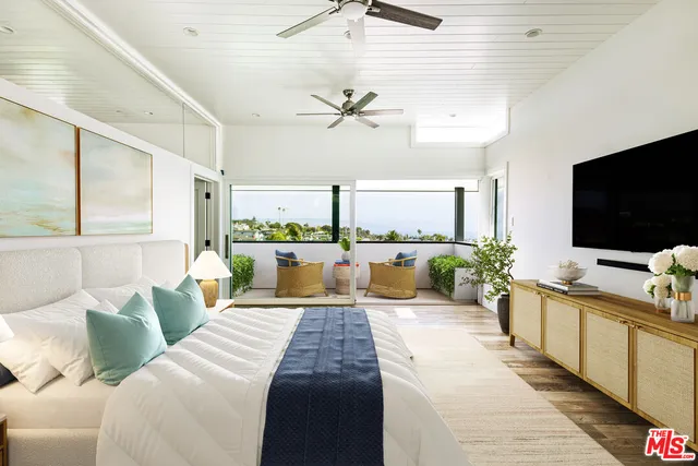 $15,249,000 | 934 1st Street, Manhattan Beach, CA 90266